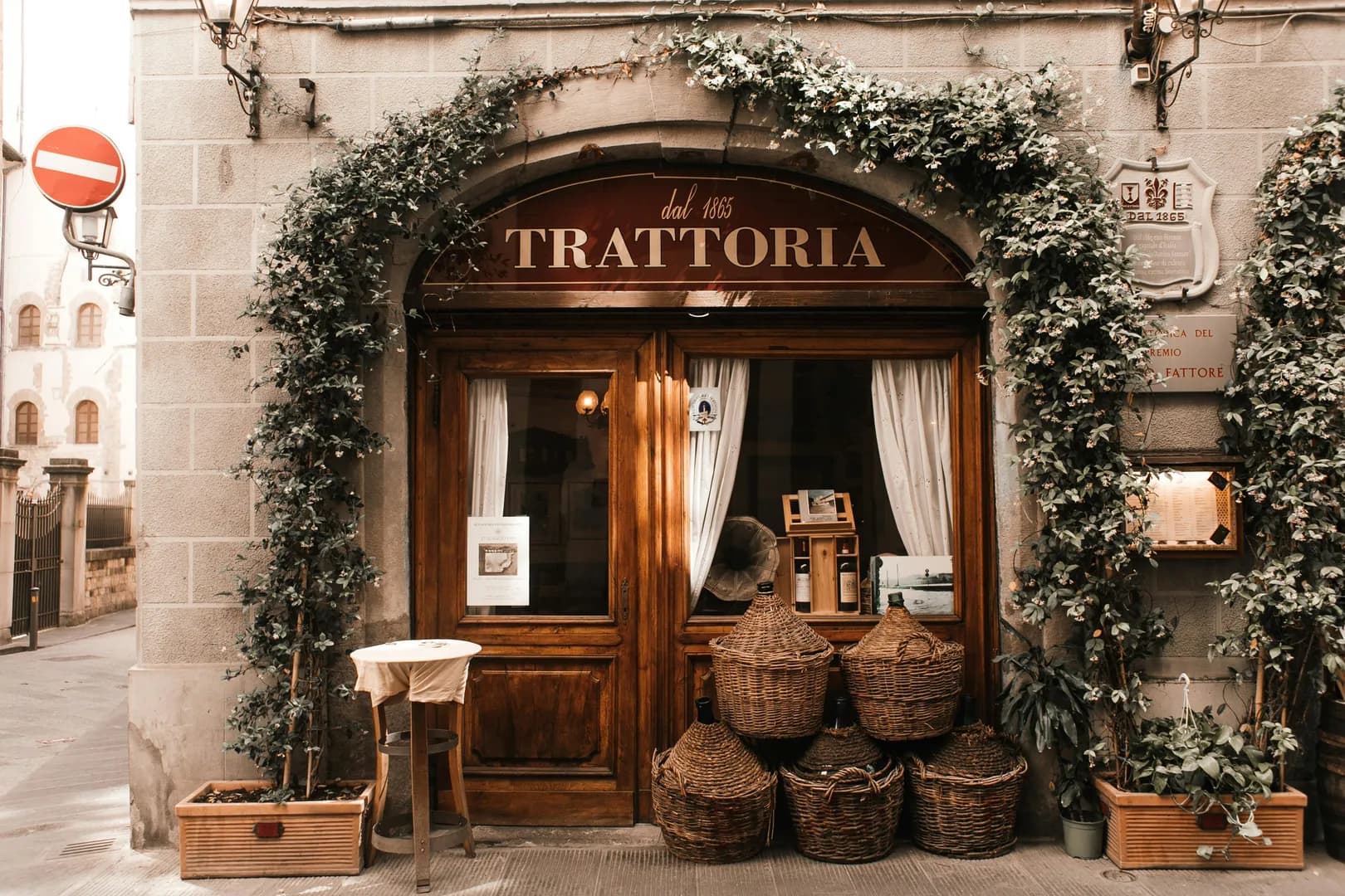 Reservations and Restaurants in Italy: How to Eat Well in the Age of Overtourism